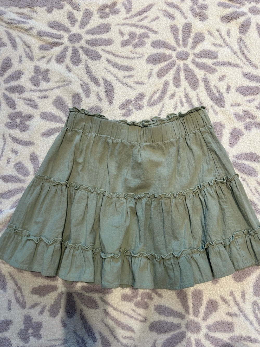 Green Ruffle Skirt Set - Picture 5 of 7